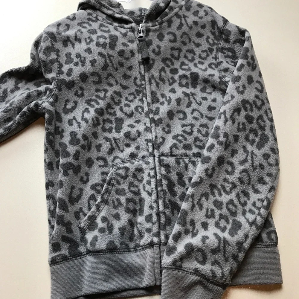 Old Navy Girls Size Medium Cheetah Pattern Grey Hoodie